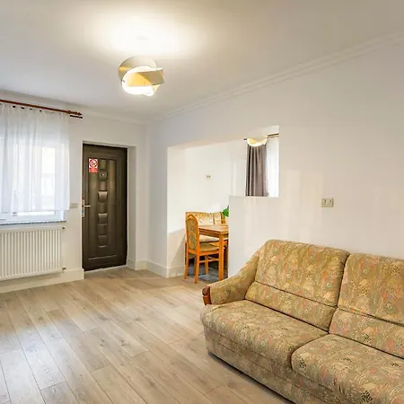 Vaias Aparts Aparthotel