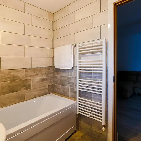 Aparthotel Vaias Aparts
